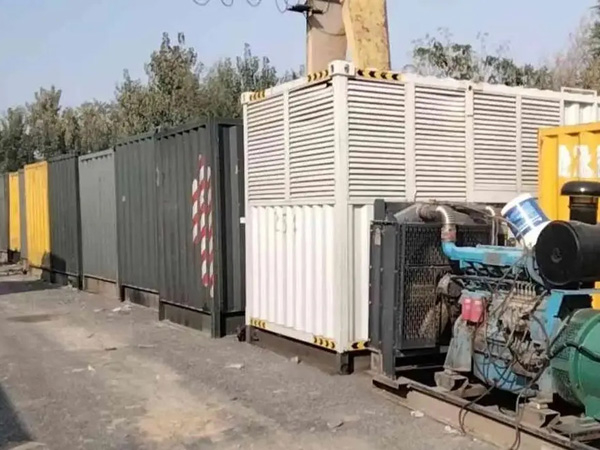 博罗200KW柴油发电机机组每小时油耗是多少？